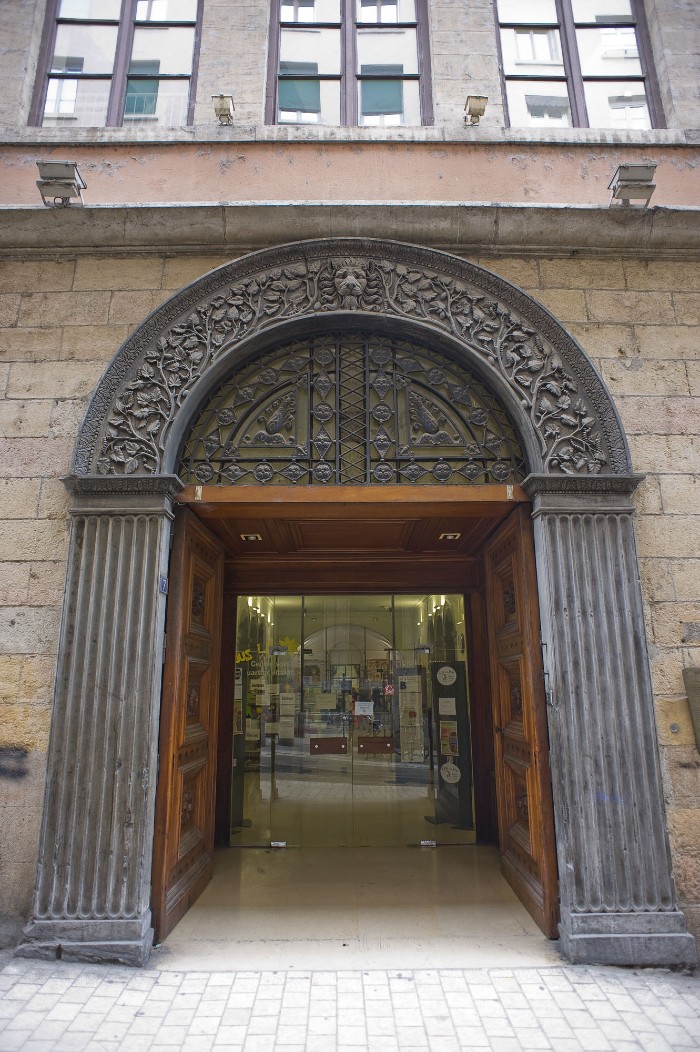 Bibliothèque du 1er arrondissement Bibliothèque du 1er arrondissement
